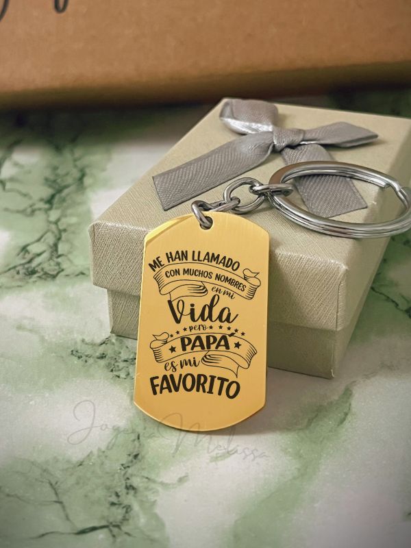llaveros de acero dorado personalizados con frases nombres simbolos uruguay